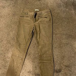 Ann-Taylor loft, modern skinny ankle .size 28.